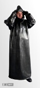 Heavy Rubber Raincoat Regenmantel aus 1,2 mm Gummi in schwarz mit aufgesetzter Kapuze von vorn